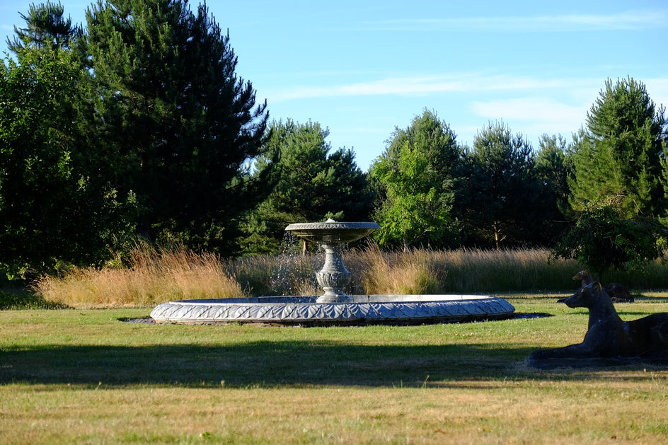 Single Tier Fountain & Surround. (Green Marble)