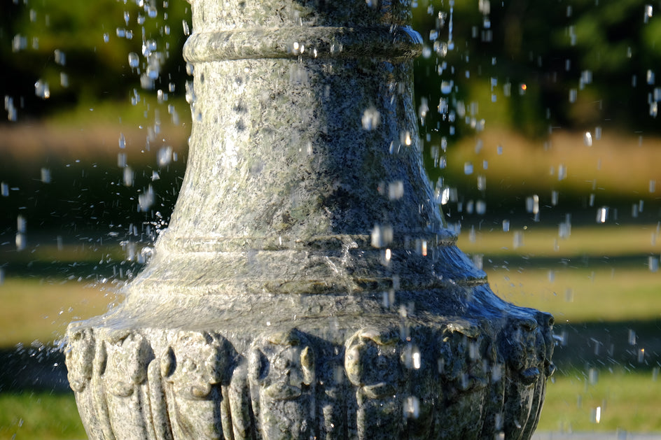 Single Tier Fountain & Surround. (Green Marble)