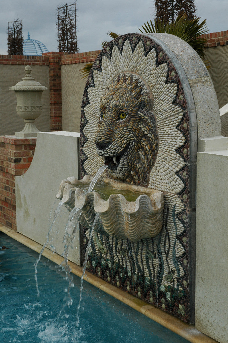 35. Bespoke Stone Scallop Shell Fountain