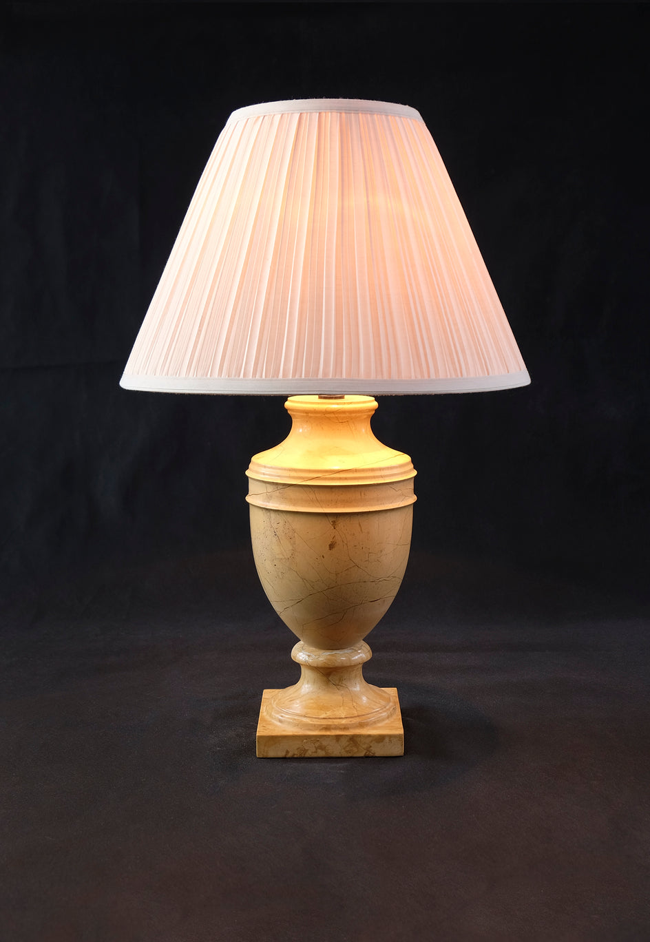 The Imperial. (Yellow Marble)